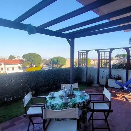 Trilocale Con Giardino E Posto Auto- Cod 504 Σπίτι διακοπών